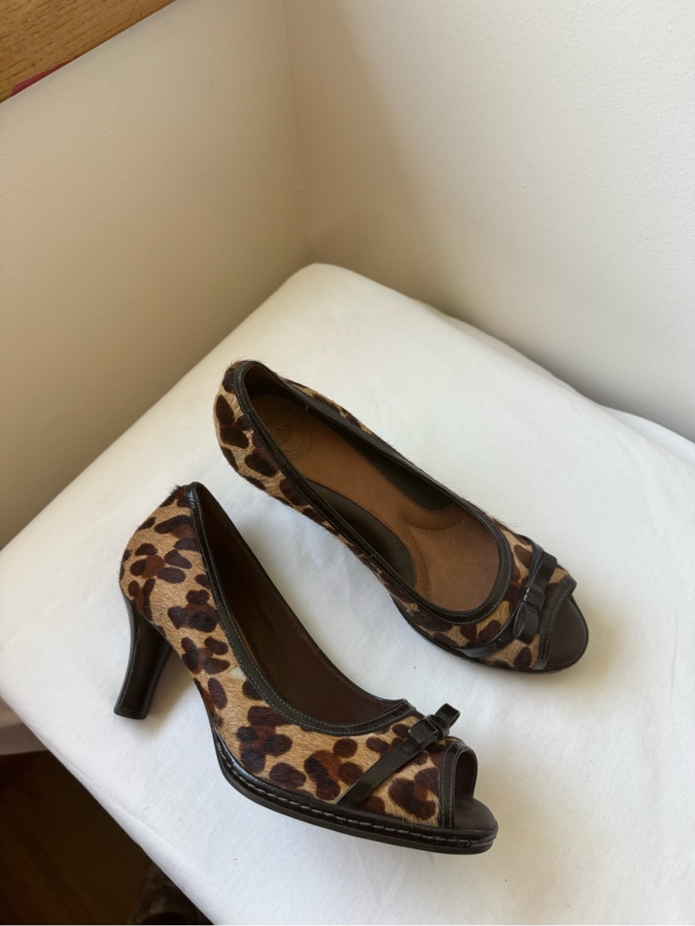 Y2K Leopard Print Calf Hair Peep Toe Bow Heels Animal Print Pumps Size 6.5